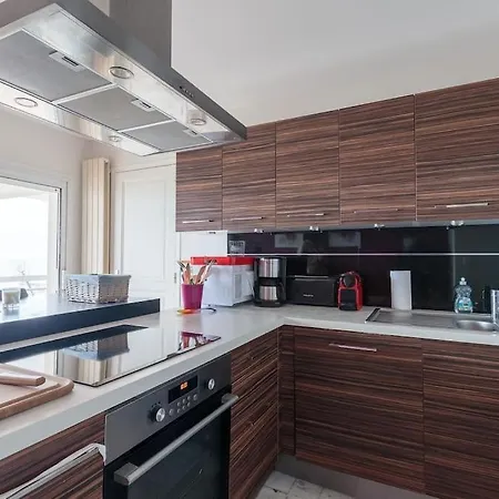 3 Vue 110m2- Terrasse - Parking *
